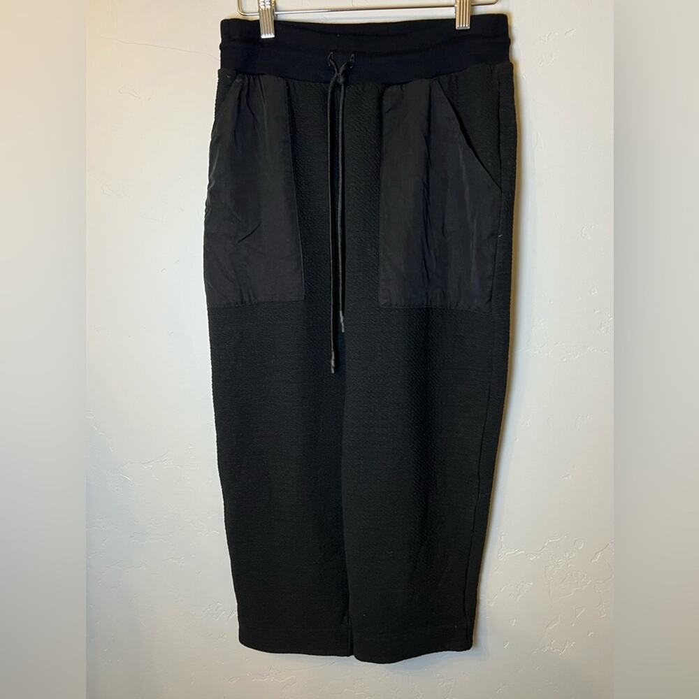 Suki + Solaine Textured Casual Capri Pants Size M - Picture 2 of 8